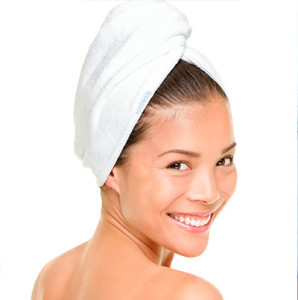 Renew-Blue-Black-Hair-Colour-Girl-in-Towel