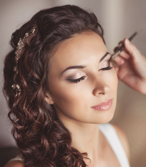 Half-up-half-down-hairsyle-for-a-wedding
