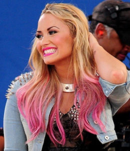 Demi Lovato Dip-dye pink hair