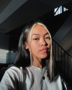 Face Framing Highlights - emo girl